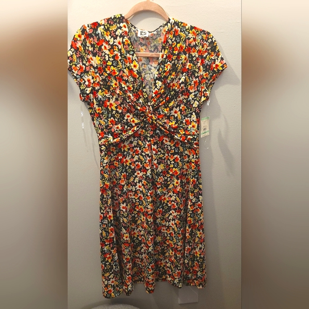Anne Klein Floral twist-front v-neckline flowy mid dress size
